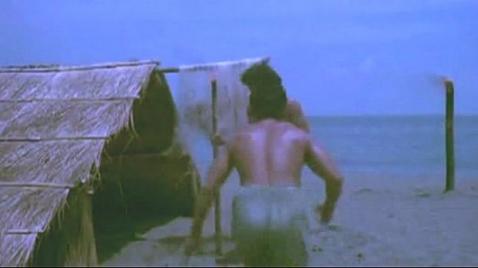Piratas estupram brutalmente duas escravas