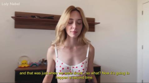 A namorada loira do cara faz sexo com ele