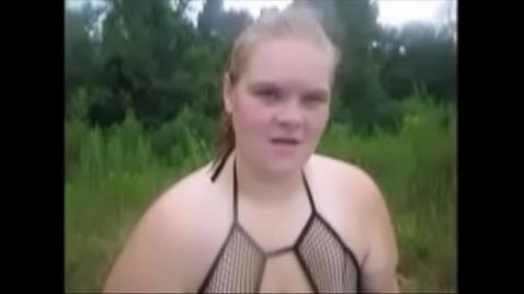 Pai fodeu sua filha gorda ao ar livre